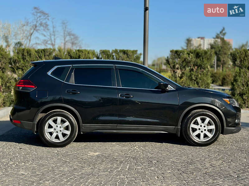 Позашляховик / Кросовер Nissan Rogue 2017 в Дніпрі