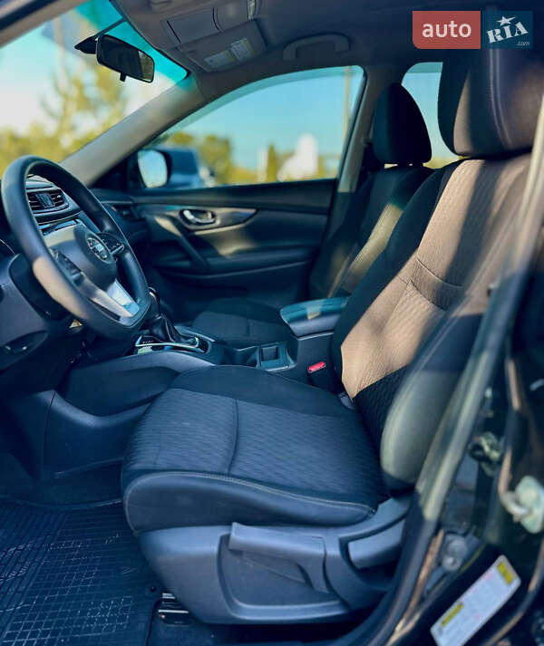 Позашляховик / Кросовер Nissan Rogue 2017 в Дніпрі
