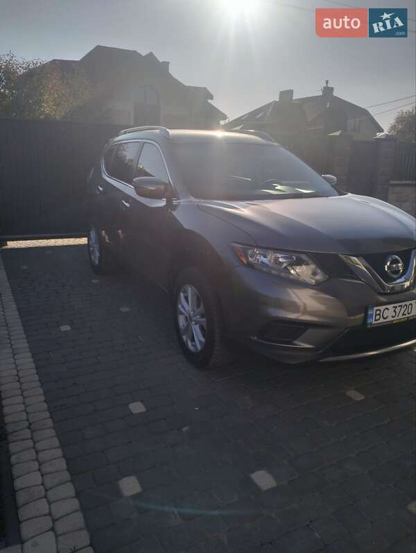 Внедорожник / Кроссовер Nissan Rogue 2015 в Львове