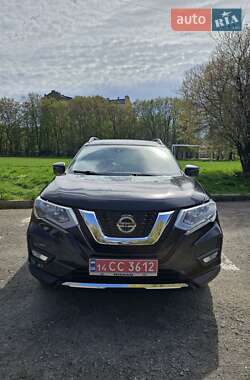 Позашляховик / Кросовер Nissan Rogue 2018 в 