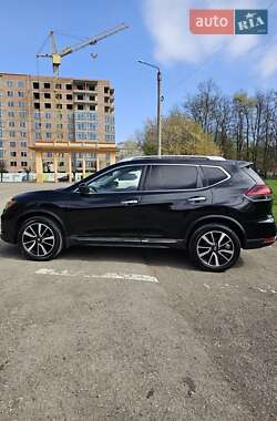 Позашляховик / Кросовер Nissan Rogue 2018 в 