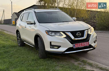 Внедорожник / Кроссовер Nissan Rogue 2019 в 