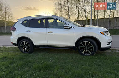 Внедорожник / Кроссовер Nissan Rogue 2019 в 