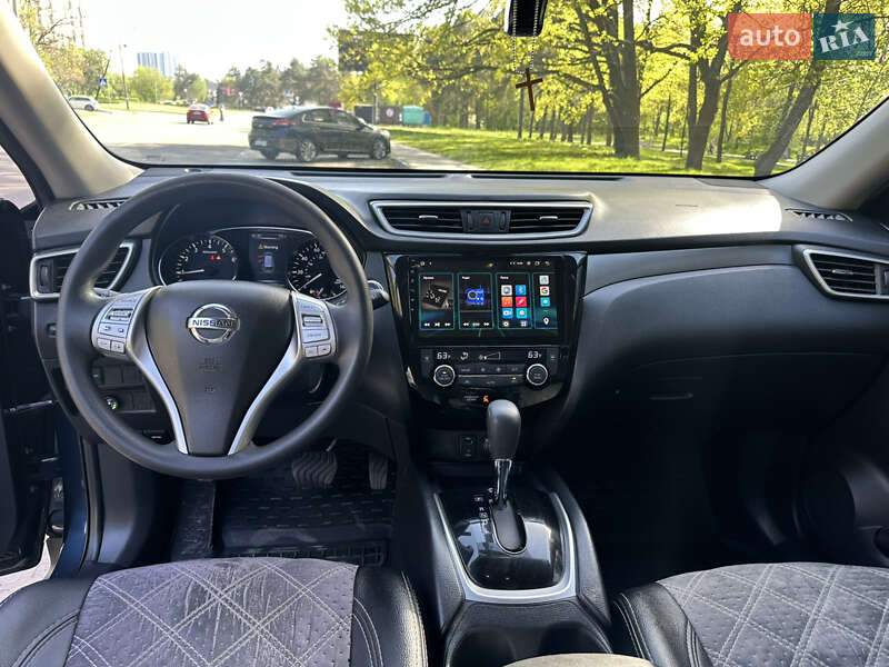 Внедорожник / Кроссовер Nissan Rogue 2016 в Киеве