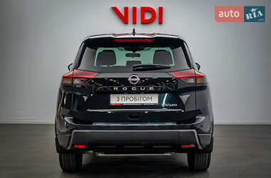 Позашляховик / Кросовер Nissan Rogue 2024 в 