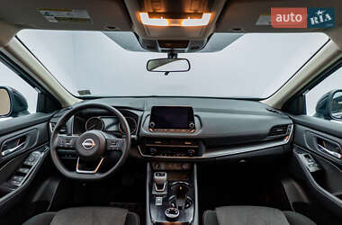 Позашляховик / Кросовер Nissan Rogue 2024 в 