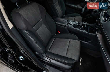 Позашляховик / Кросовер Nissan Rogue 2024 в 