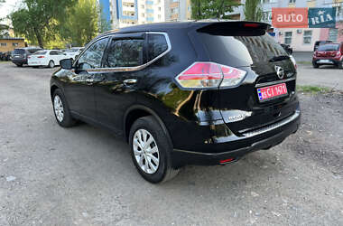 Позашляховик / Кросовер Nissan Rogue 2015 в 