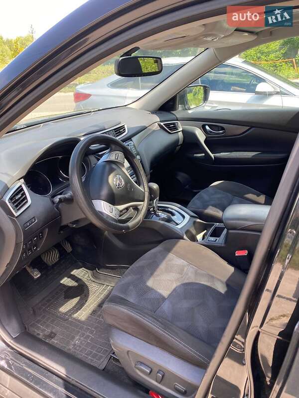 Внедорожник / Кроссовер Nissan Rogue 2016 в Киеве