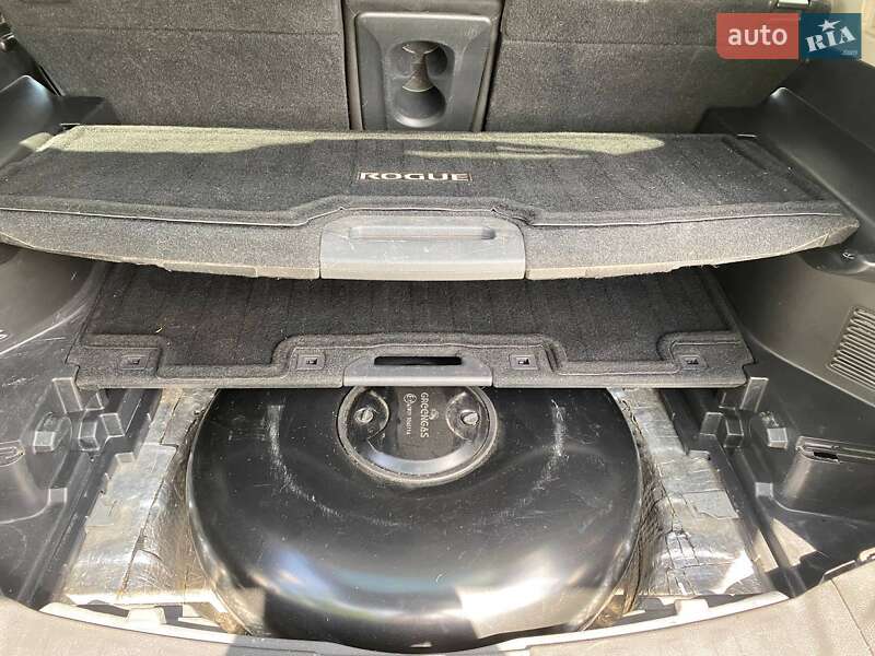 Внедорожник / Кроссовер Nissan Rogue 2016 в Киеве