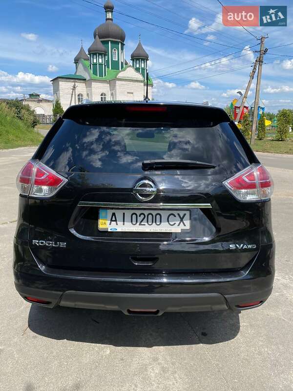 Внедорожник / Кроссовер Nissan Rogue 2016 в Киеве