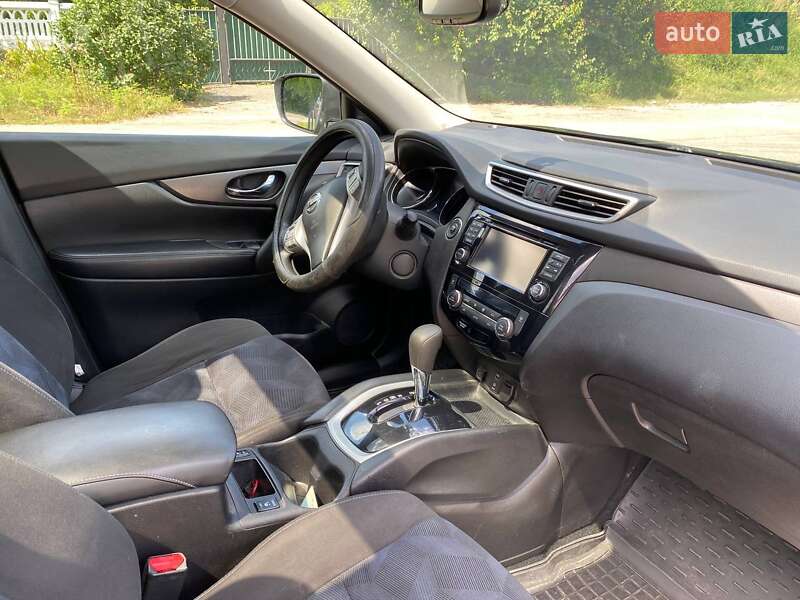 Внедорожник / Кроссовер Nissan Rogue 2016 в Киеве