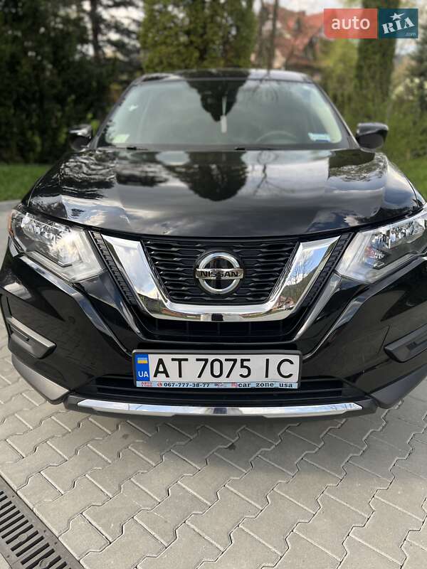 Позашляховик / Кросовер Nissan Rogue 2018 в Яремчі