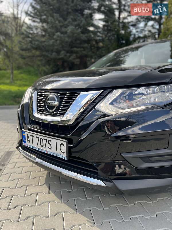 Позашляховик / Кросовер Nissan Rogue 2018 в Яремчі