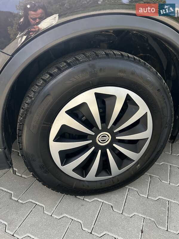 Позашляховик / Кросовер Nissan Rogue 2018 в Яремчі