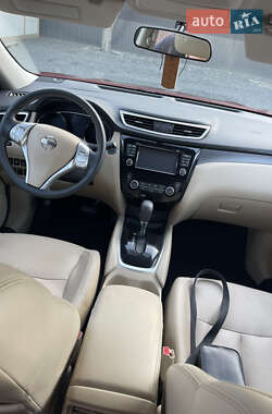 Позашляховик / Кросовер Nissan Rogue 2015 в 