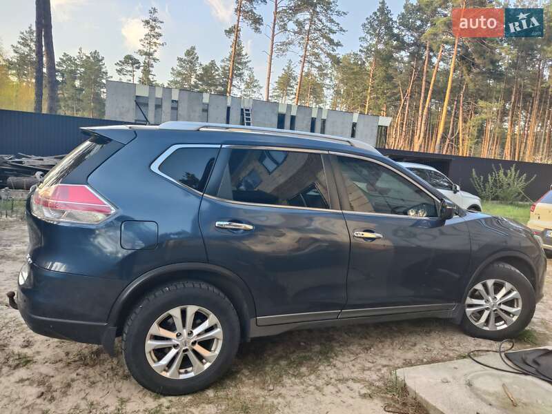Внедорожник / Кроссовер Nissan Rogue 2016 в Киеве