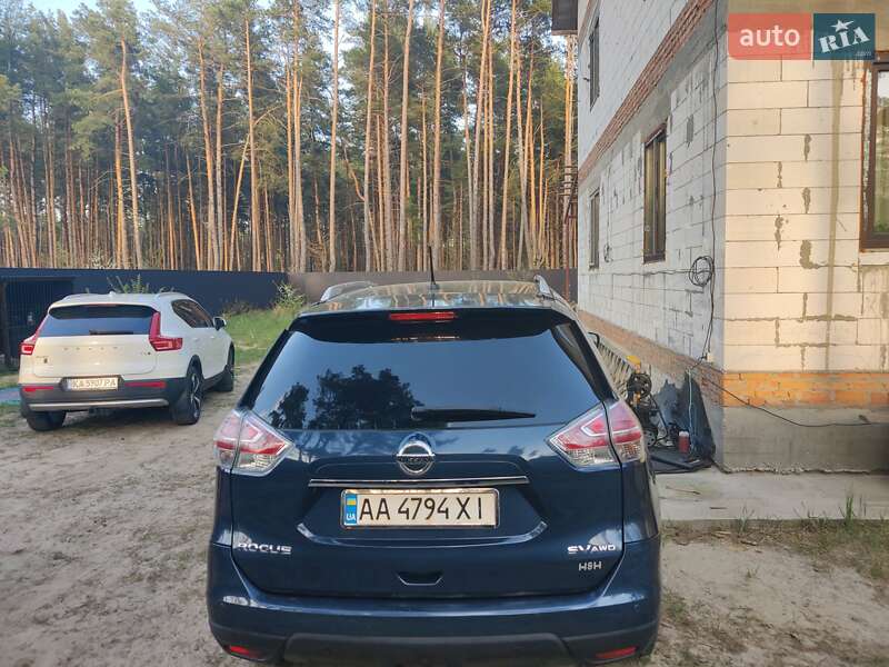 Внедорожник / Кроссовер Nissan Rogue 2016 в Киеве
