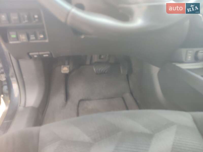 Внедорожник / Кроссовер Nissan Rogue 2016 в Киеве