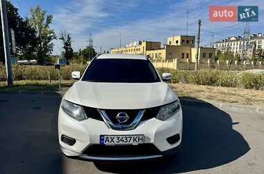 Позашляховик / Кросовер Nissan Rogue 2016 в 
