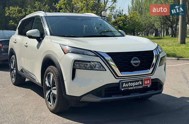 Внедорожник / Кроссовер Nissan Rogue 2023 в 