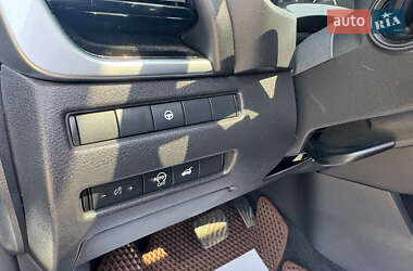 Внедорожник / Кроссовер Nissan Rogue 2023 в 