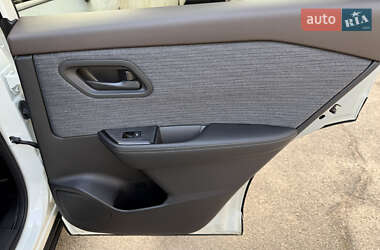 Позашляховик / Кросовер Nissan Rogue 2020 в 