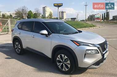 Позашляховик / Кросовер Nissan Rogue 2022 в 
