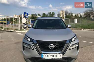 Позашляховик / Кросовер Nissan Rogue 2022 в 