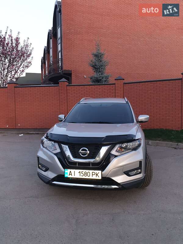 Позашляховик / Кросовер Nissan Rogue 2017 в Білій Церкві