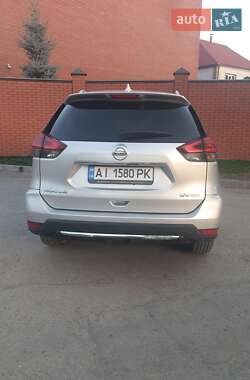 Позашляховик / Кросовер Nissan Rogue 2017 в 
