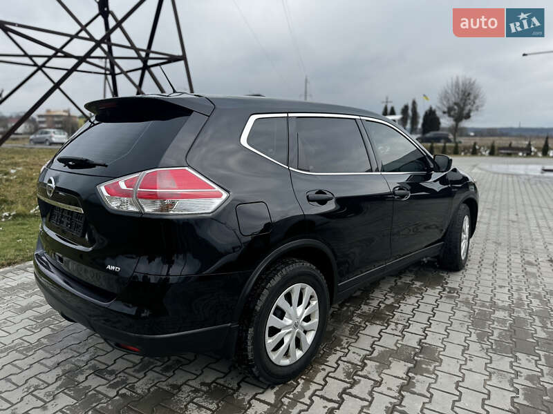 Внедорожник / Кроссовер Nissan Rogue 2016 в Львове