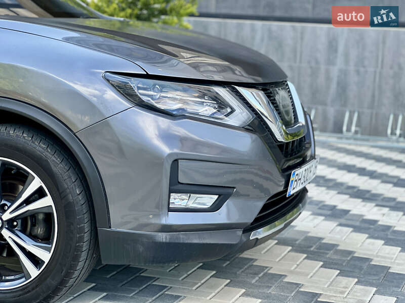 Внедорожник / Кроссовер Nissan Rogue 2017 в Одессе
