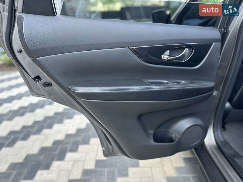 Внедорожник / Кроссовер Nissan Rogue 2017 в Одессе