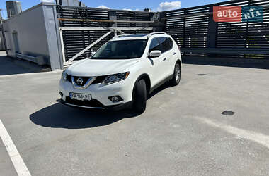 Позашляховик / Кросовер Nissan Rogue 2015 в Києві
