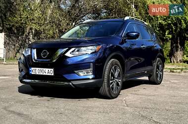 Внедорожник / Кроссовер Nissan Rogue 2017 в 