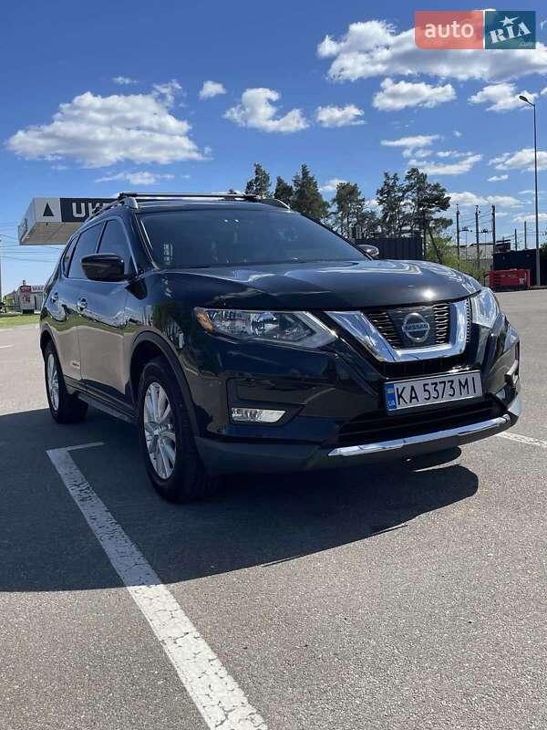 Внедорожник / Кроссовер Nissan Rogue 2017 в Киеве