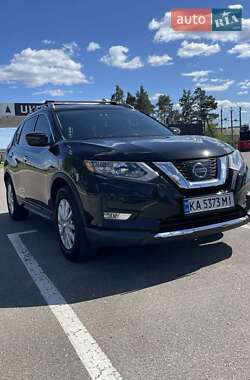 Внедорожник / Кроссовер Nissan Rogue 2017 в 