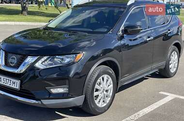 Внедорожник / Кроссовер Nissan Rogue 2017 в 