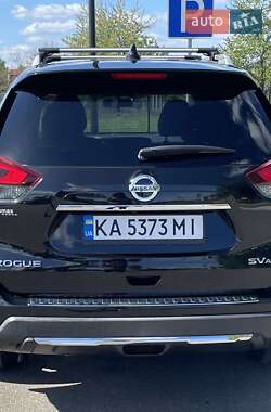 Внедорожник / Кроссовер Nissan Rogue 2017 в 