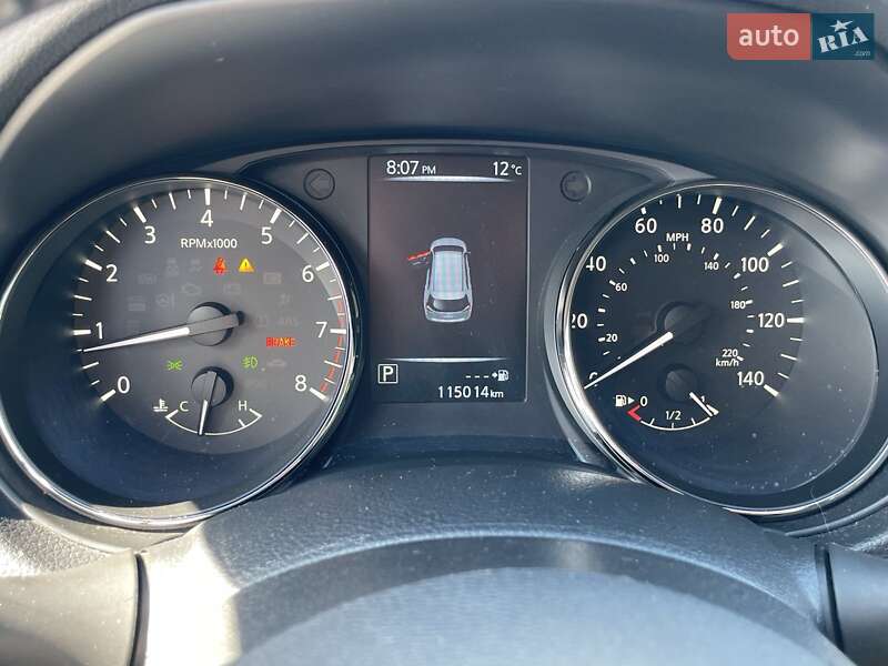 Внедорожник / Кроссовер Nissan Rogue 2017 в Киеве