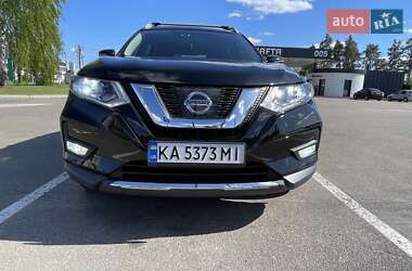 Внедорожник / Кроссовер Nissan Rogue 2017 в 