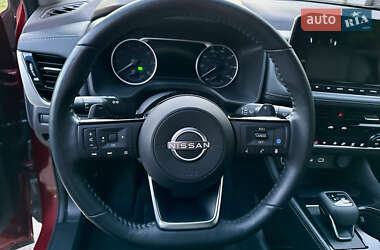 Внедорожник / Кроссовер Nissan Rogue 2023 в 