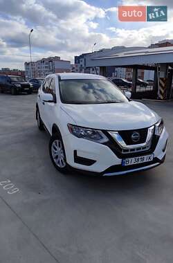 Позашляховик / Кросовер Nissan Rogue 2018 в 