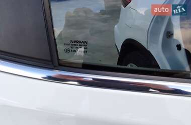 Позашляховик / Кросовер Nissan Rogue 2018 в 