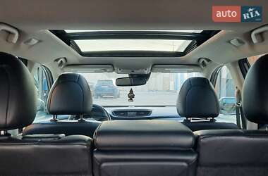 Внедорожник / Кроссовер Nissan Rogue 2017 в 