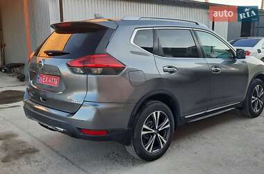 Внедорожник / Кроссовер Nissan Rogue 2017 в 