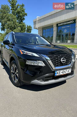 Внедорожник / Кроссовер Nissan Rogue 2023 в 