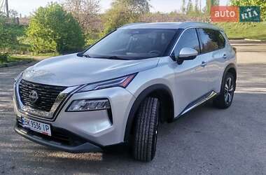 Внедорожник / Кроссовер Nissan Rogue 2021 в Ровно