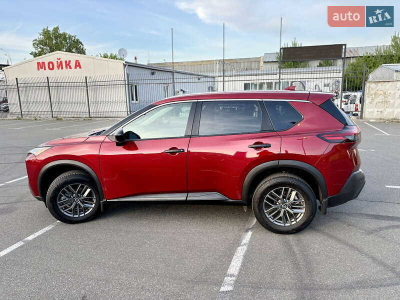 Внедорожник / Кроссовер Nissan Rogue 2021 в Киеве